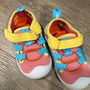 Robeez Splash Water Shoes (Toddler Size 6)